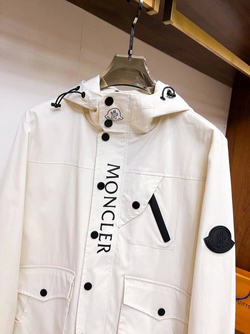 DailyWear Moncler Outwear 142140