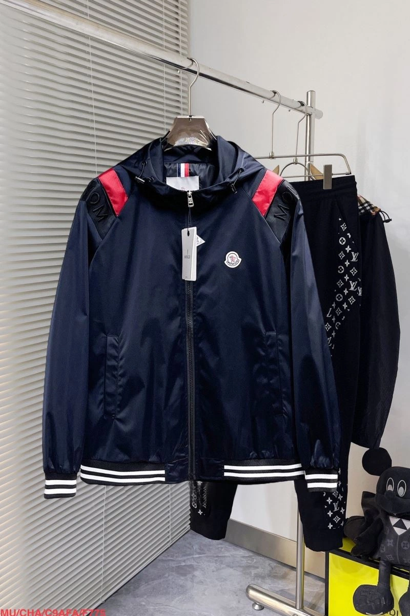 Moncler Outwear AllSeason 142151
