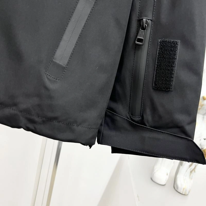Lightweight Moncler Outwear 142135