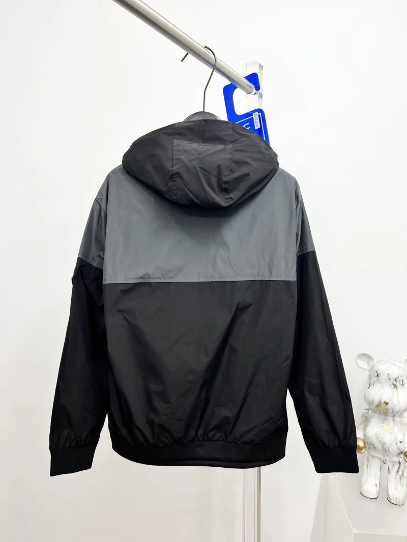 Moncler Outwear Minimalist 142133
