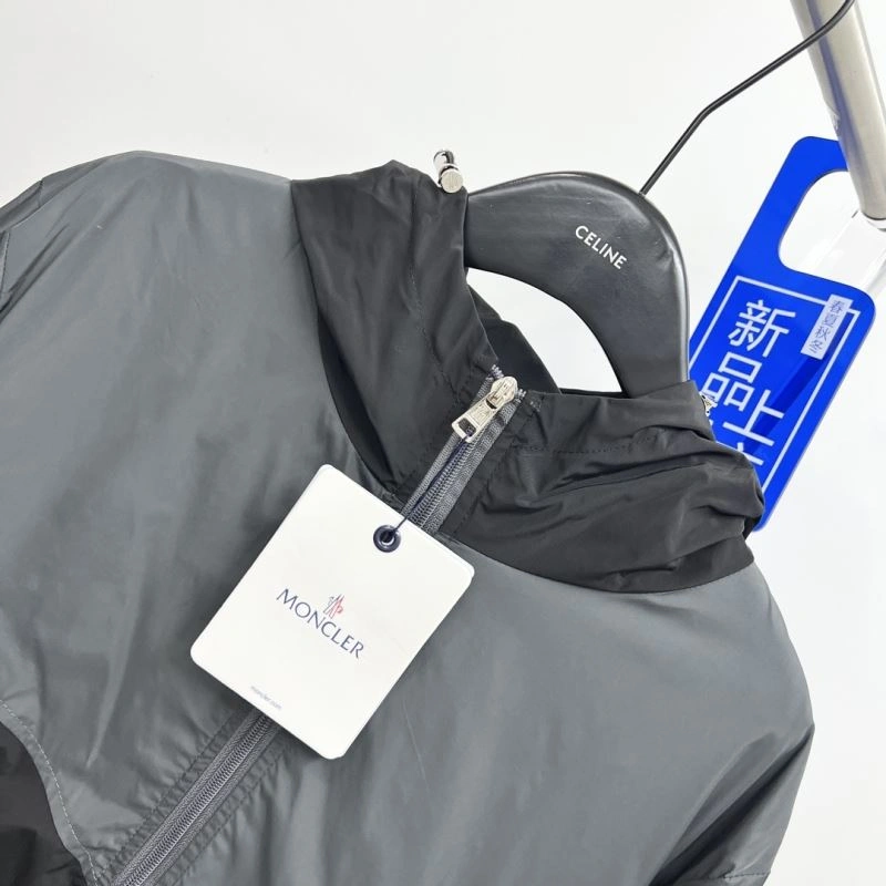 Moncler Outwear Minimalist 142133
