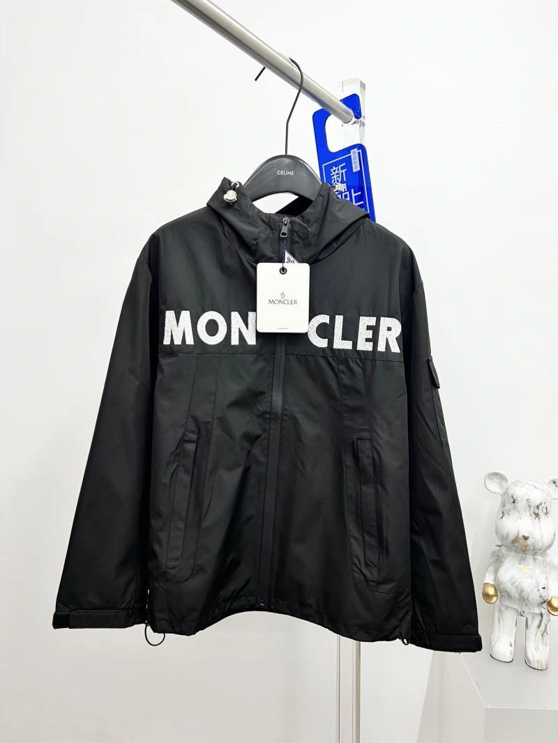 Moncler Outwear ComfortFit 142139