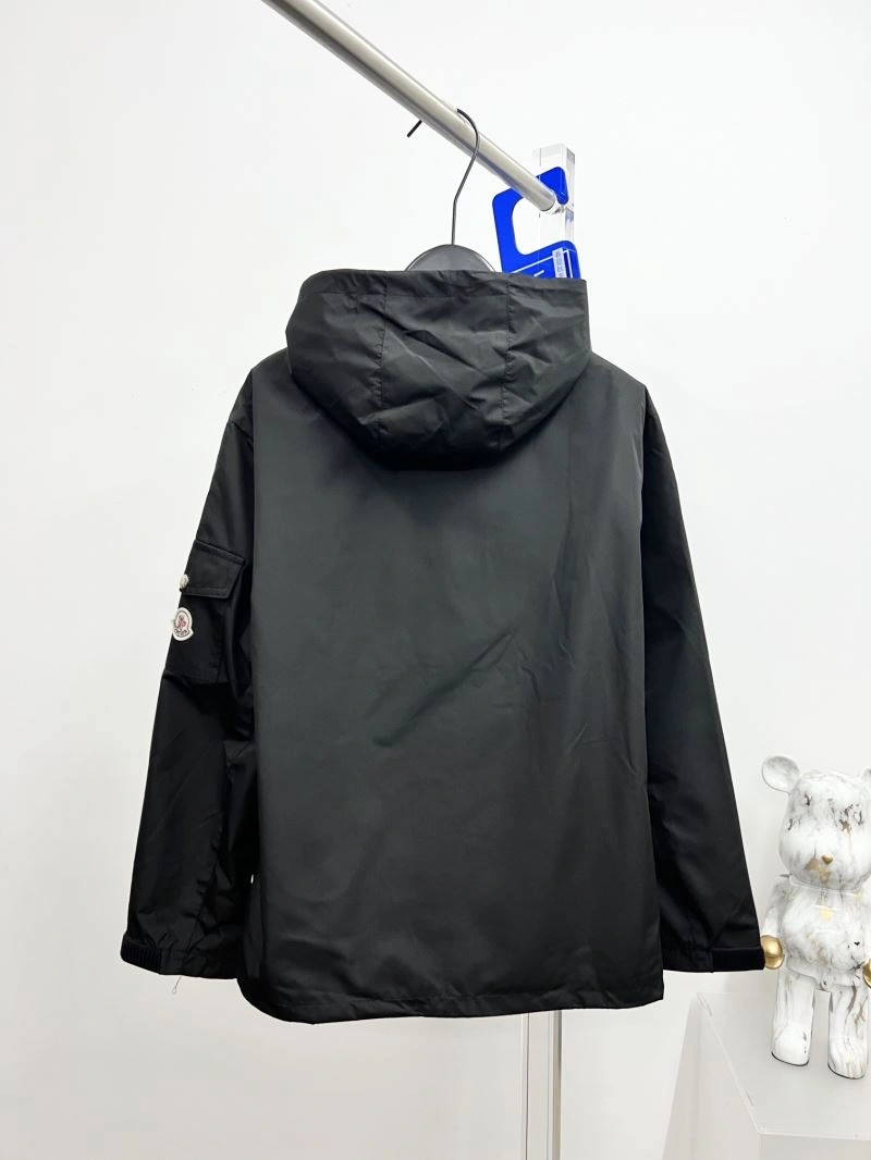 Moncler Outwear ComfortFit 142139