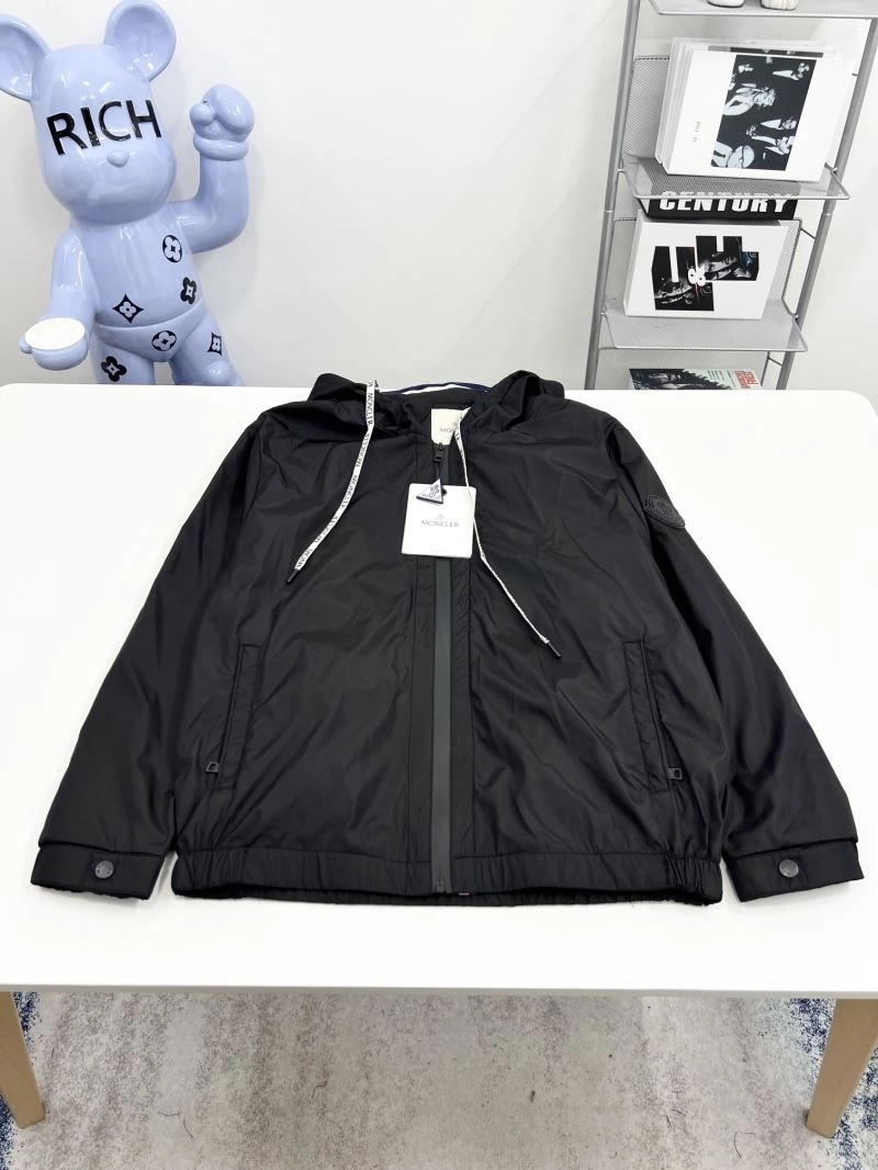 Timeless Moncler Outwear 142138