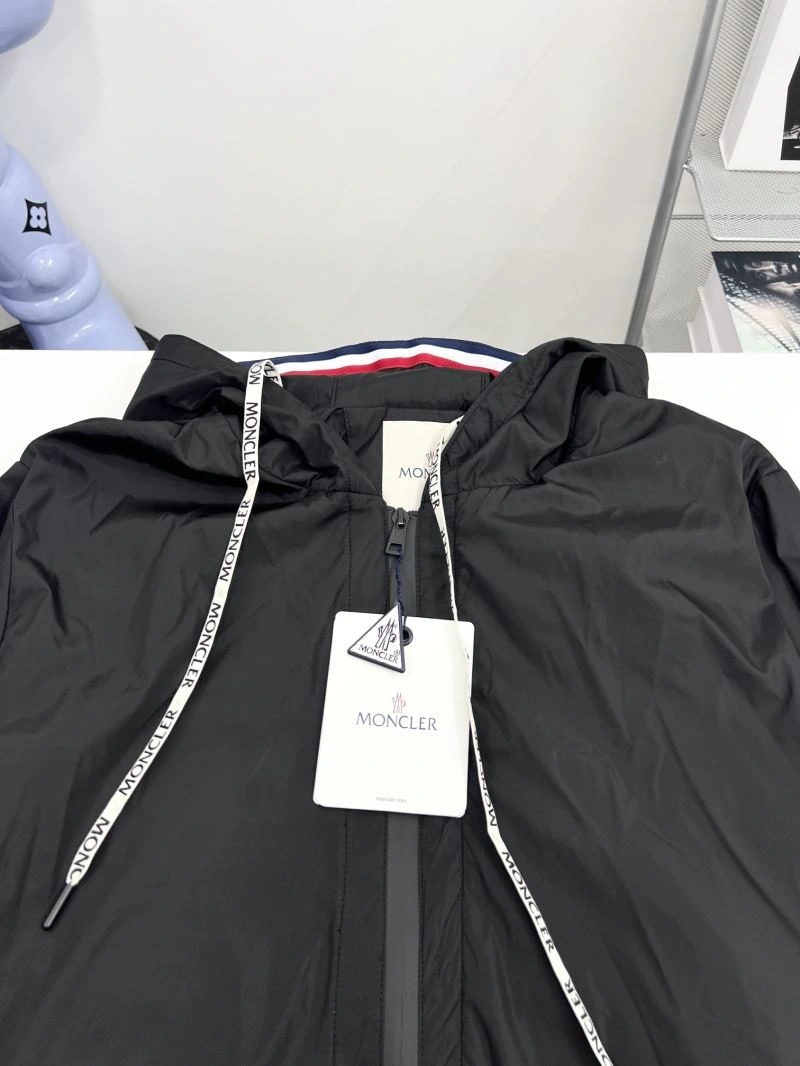 Timeless Moncler Outwear 142138
