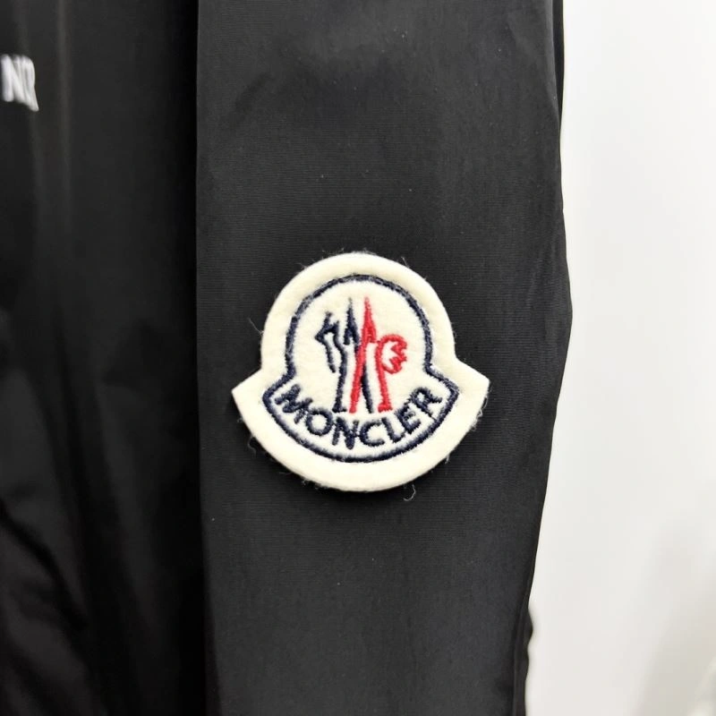 Moncler Outwear Comfortable 142191