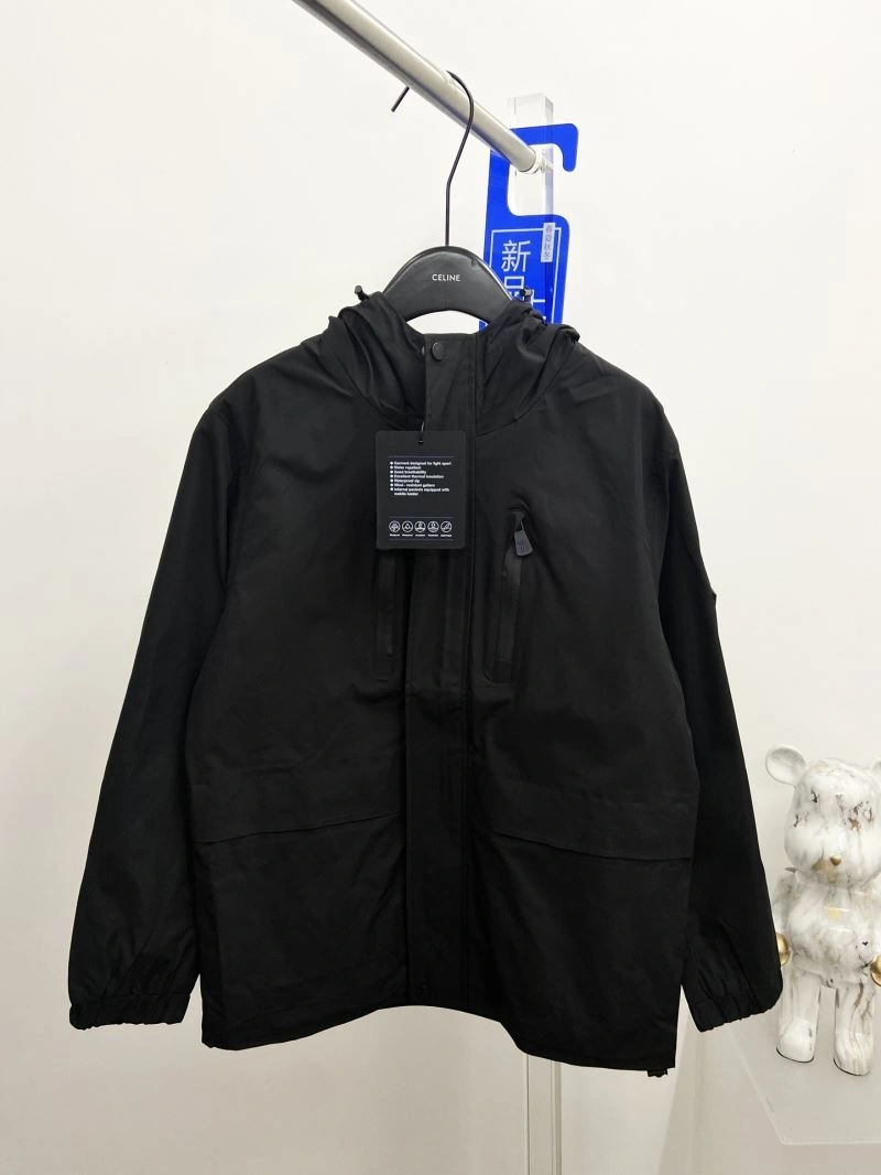 Youthful Moncler Outwear 142128