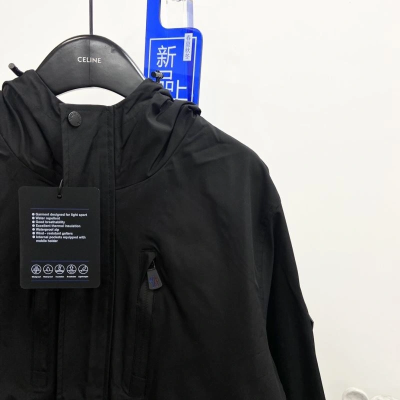 Youthful Moncler Outwear 142128