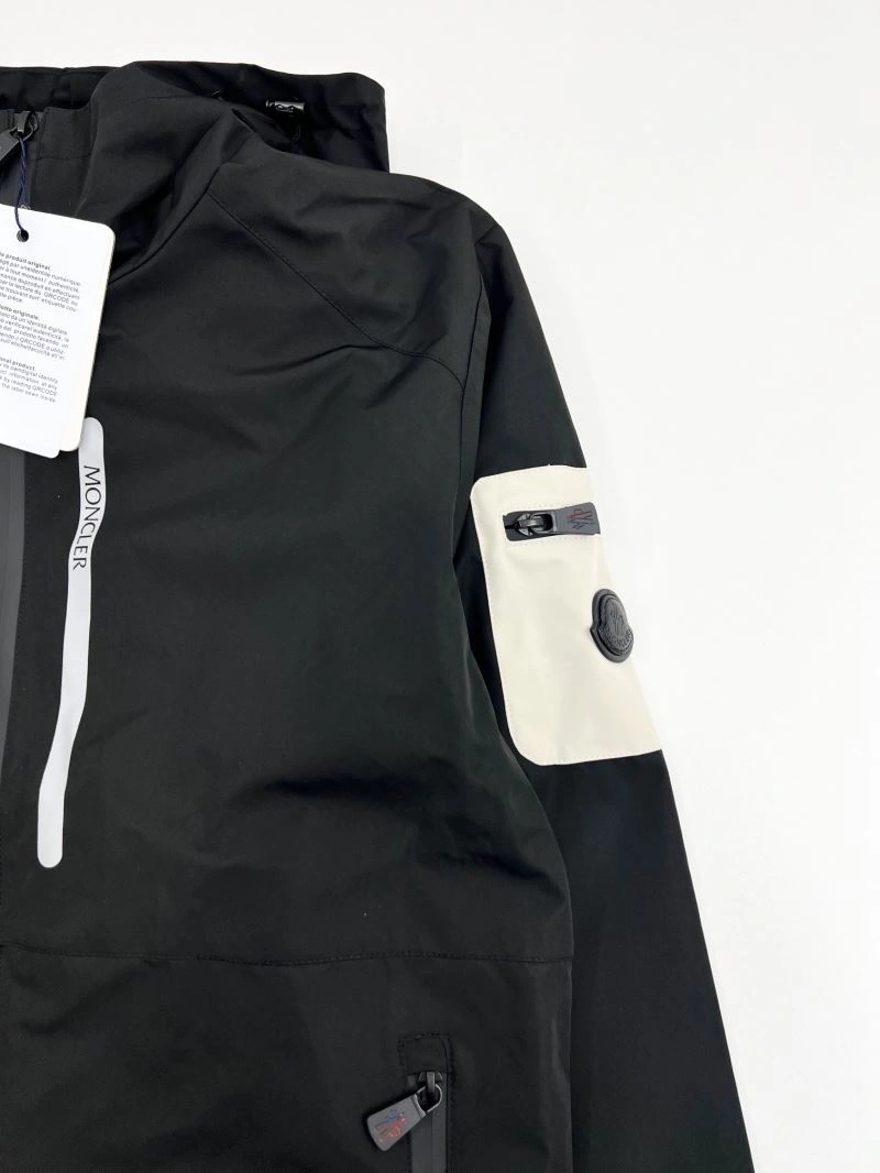 Moncler Outwear Breathable 142131