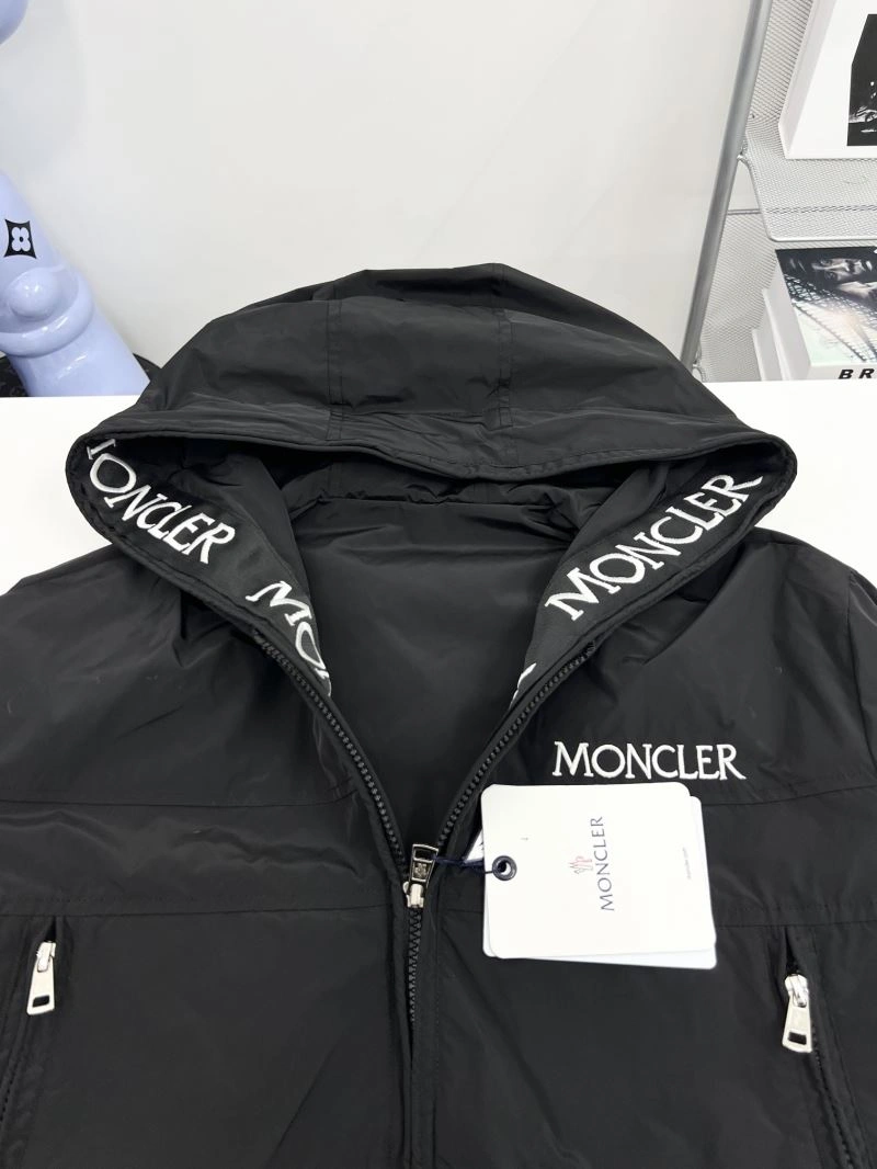 Moncler Outwear GoAnywhere 142117