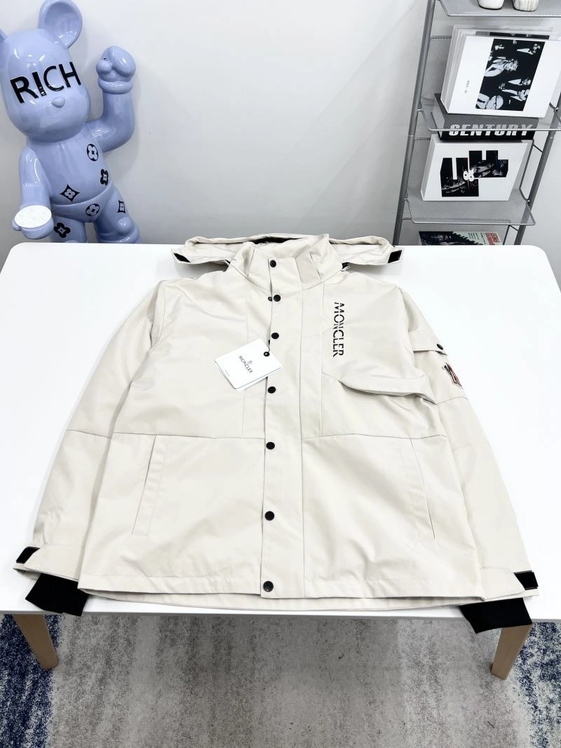Durable Moncler Outwear 142120