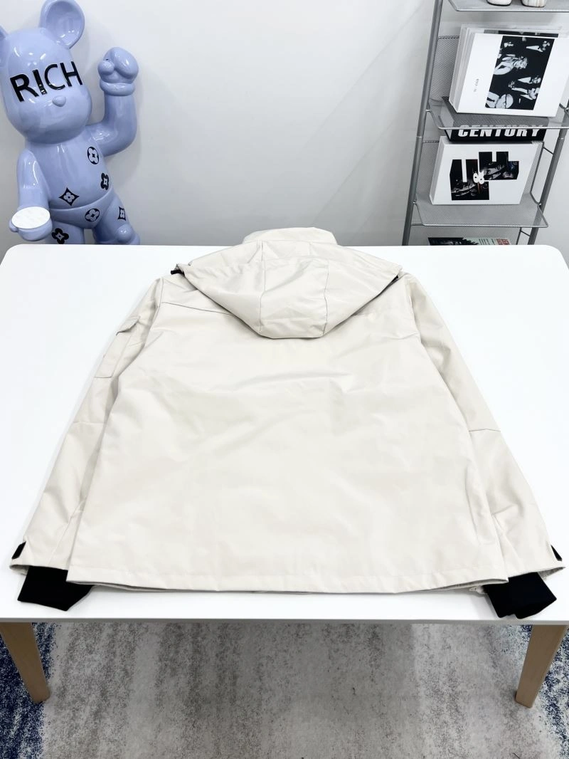 Durable Moncler Outwear 142120