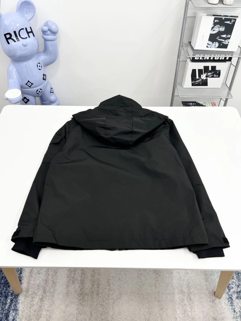 Moncler Outwear SmoothTexture 142121