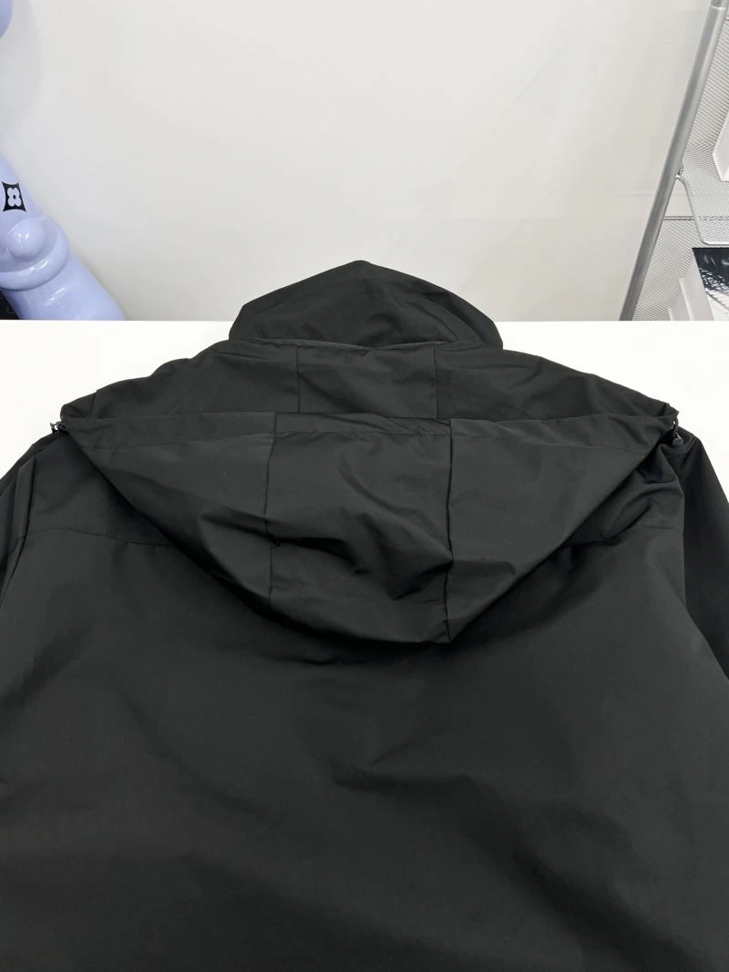 Moncler Outwear SmoothTexture 142121