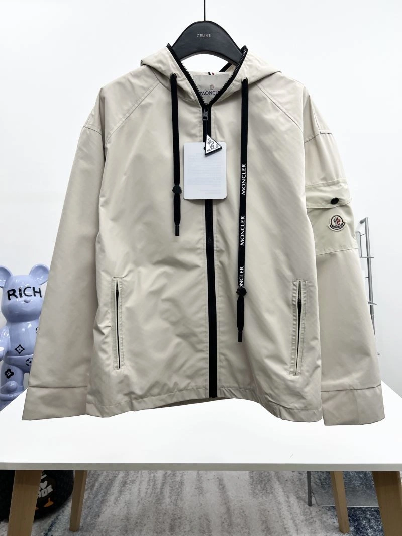 Moncler Outwear MoistureWicking 142125