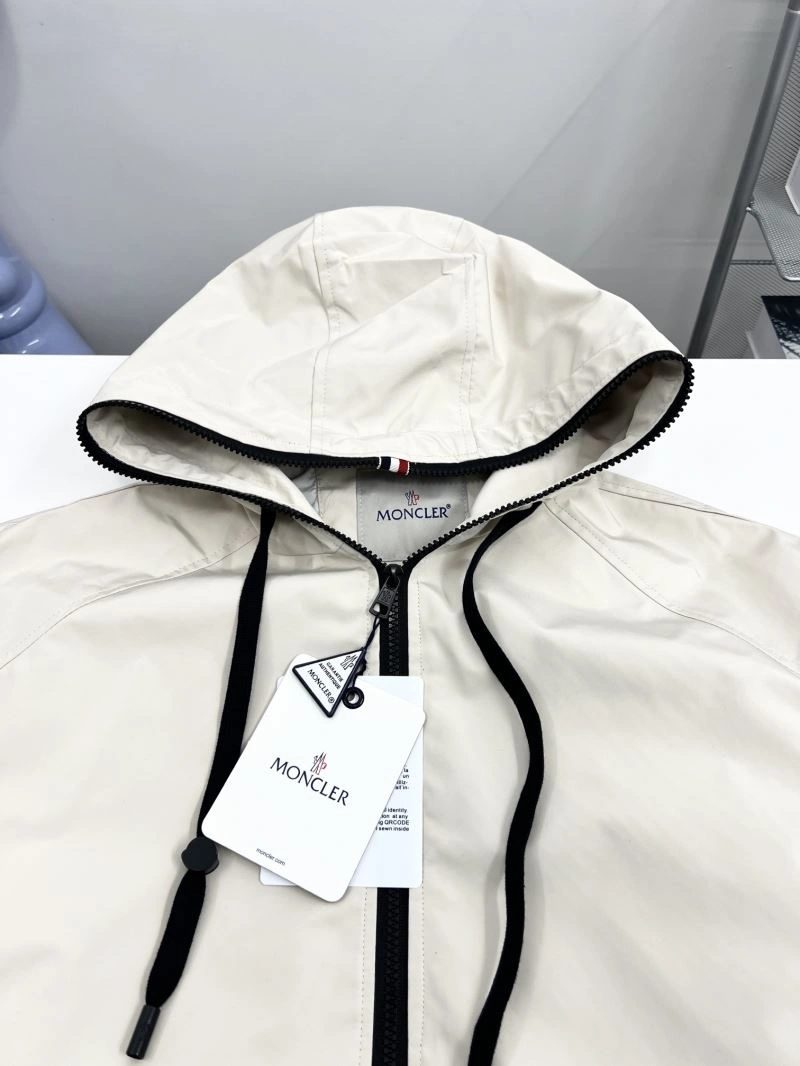 Moncler Outwear MoistureWicking 142125