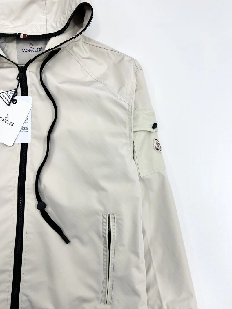 Moncler Outwear MoistureWicking 142125