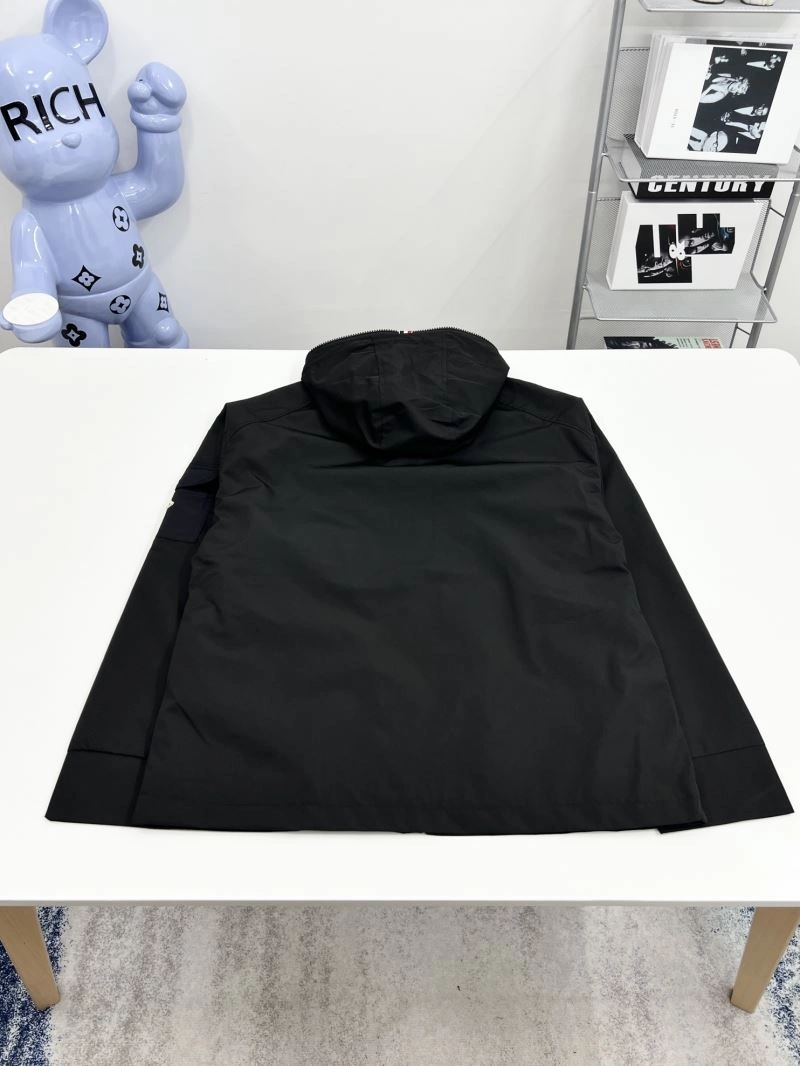 Moncler Outwear Contemporary 142122