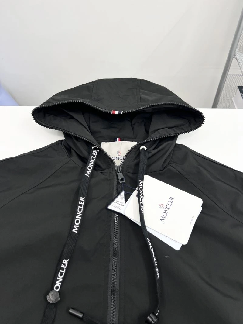 Moncler Outwear Contemporary 142122