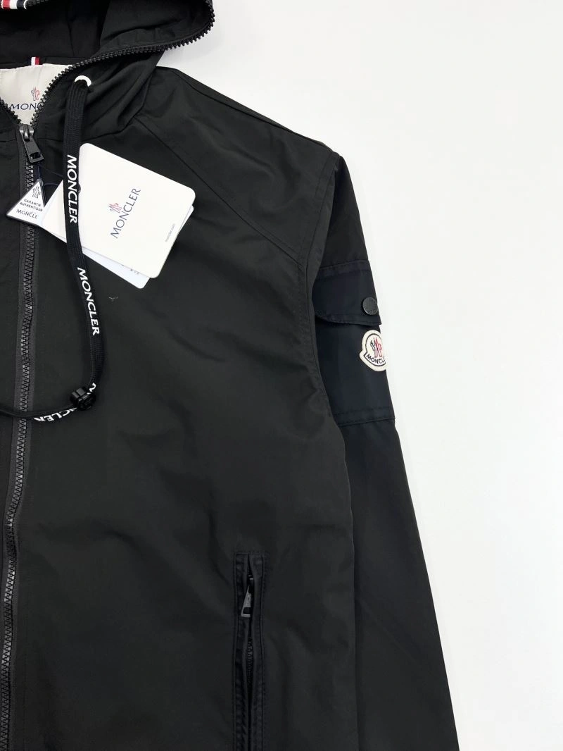 Moncler Outwear Contemporary 142122