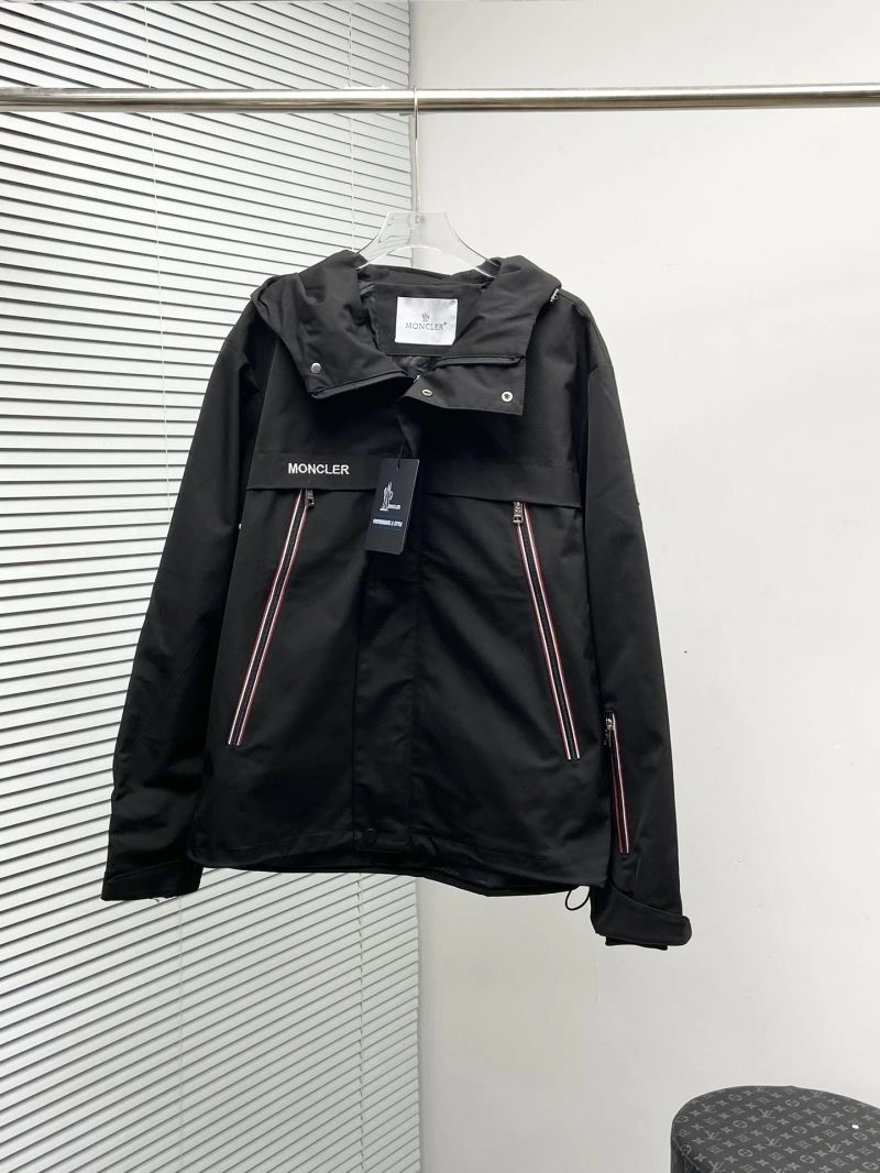 Moncler Outwear ModernLook 142114