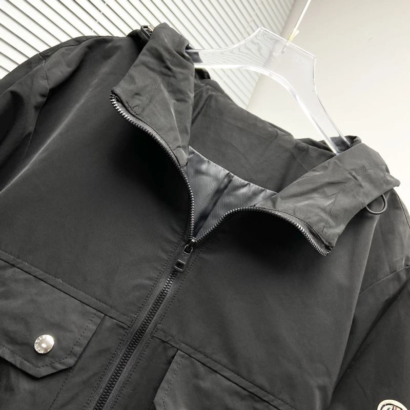SmoothTexture Moncler Outwear 142112