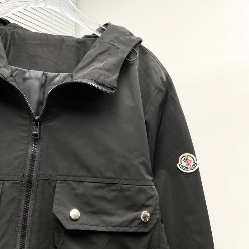 SmoothTexture Moncler Outwear 142112
