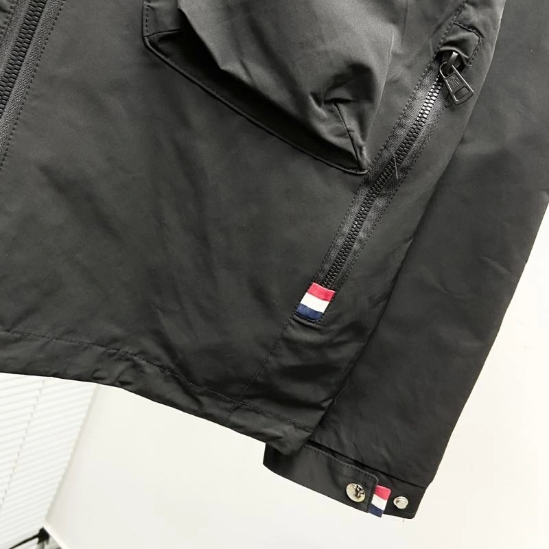 SmoothTexture Moncler Outwear 142112