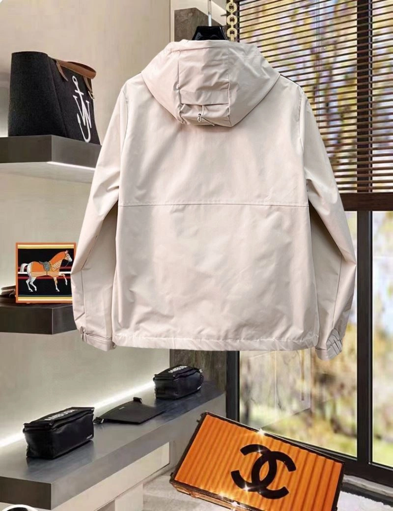 Reliable Moncler Outwear 142109