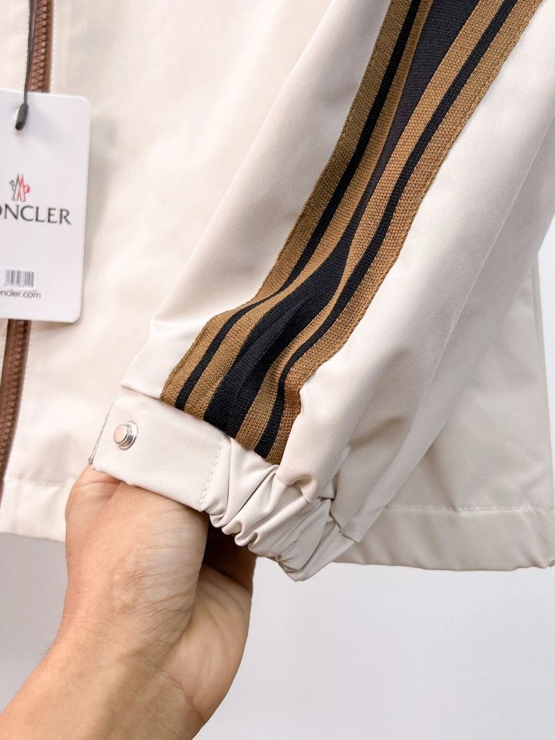 Reliable Moncler Outwear 142109