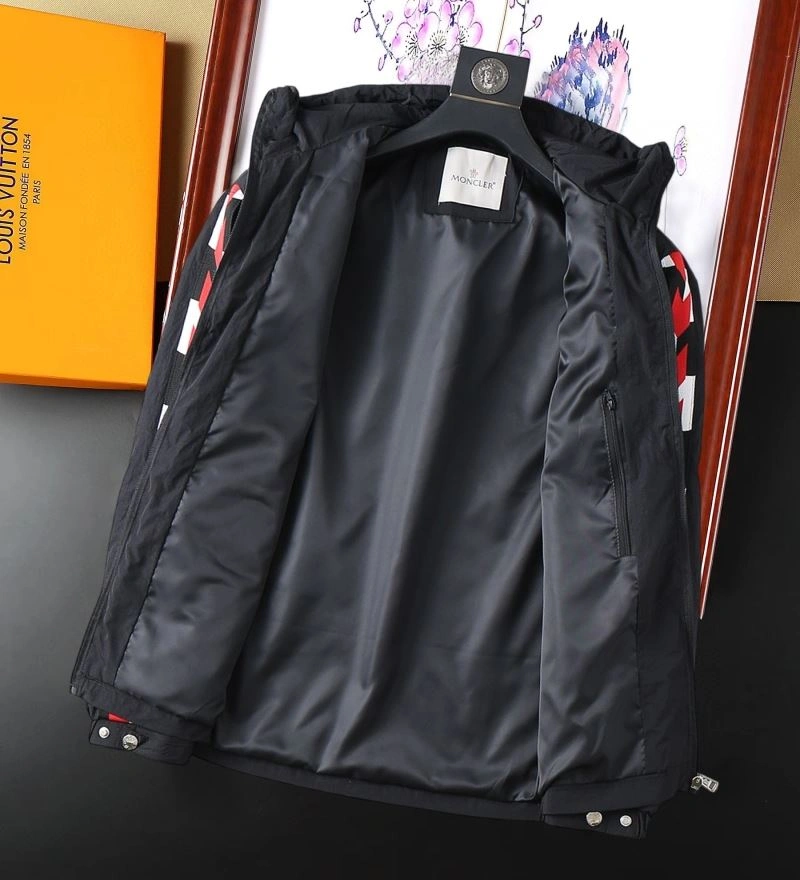 Practical Moncler Outwear 142111