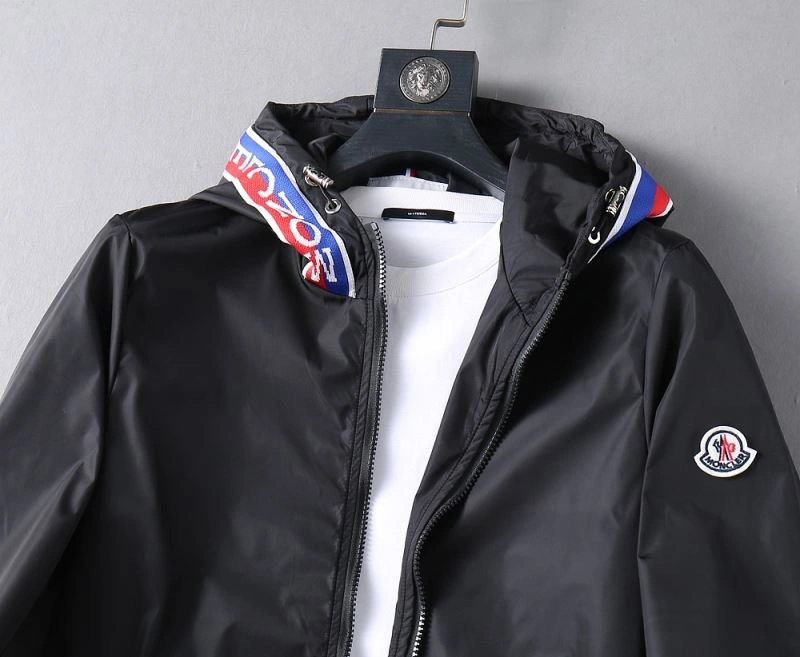 Effortless Moncler Outwear 142107