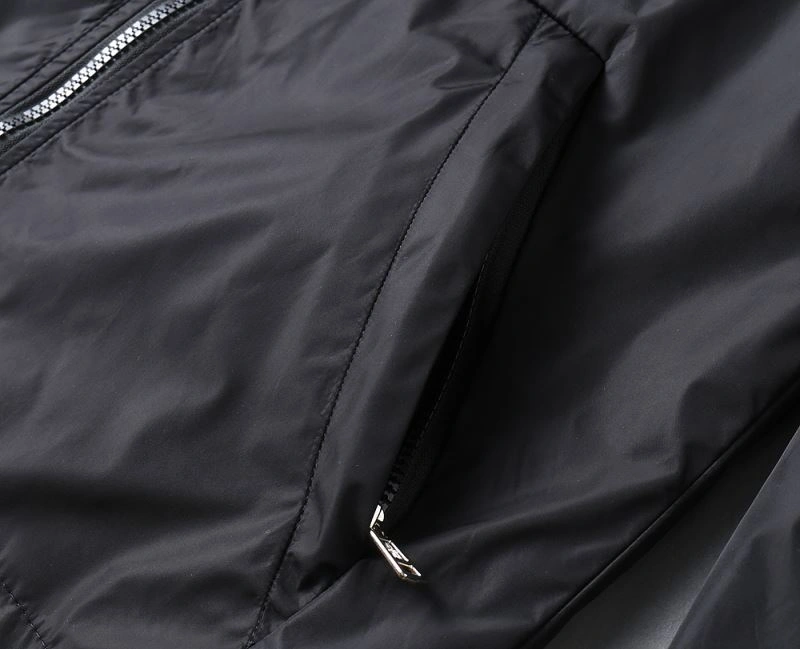 Effortless Moncler Outwear 142107