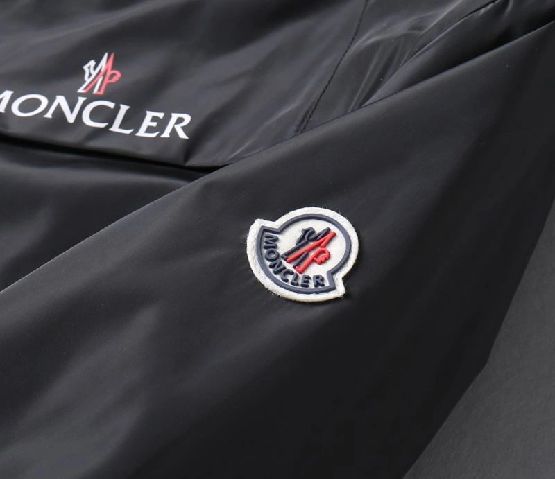 Moncler Outwear Contemporary 142106