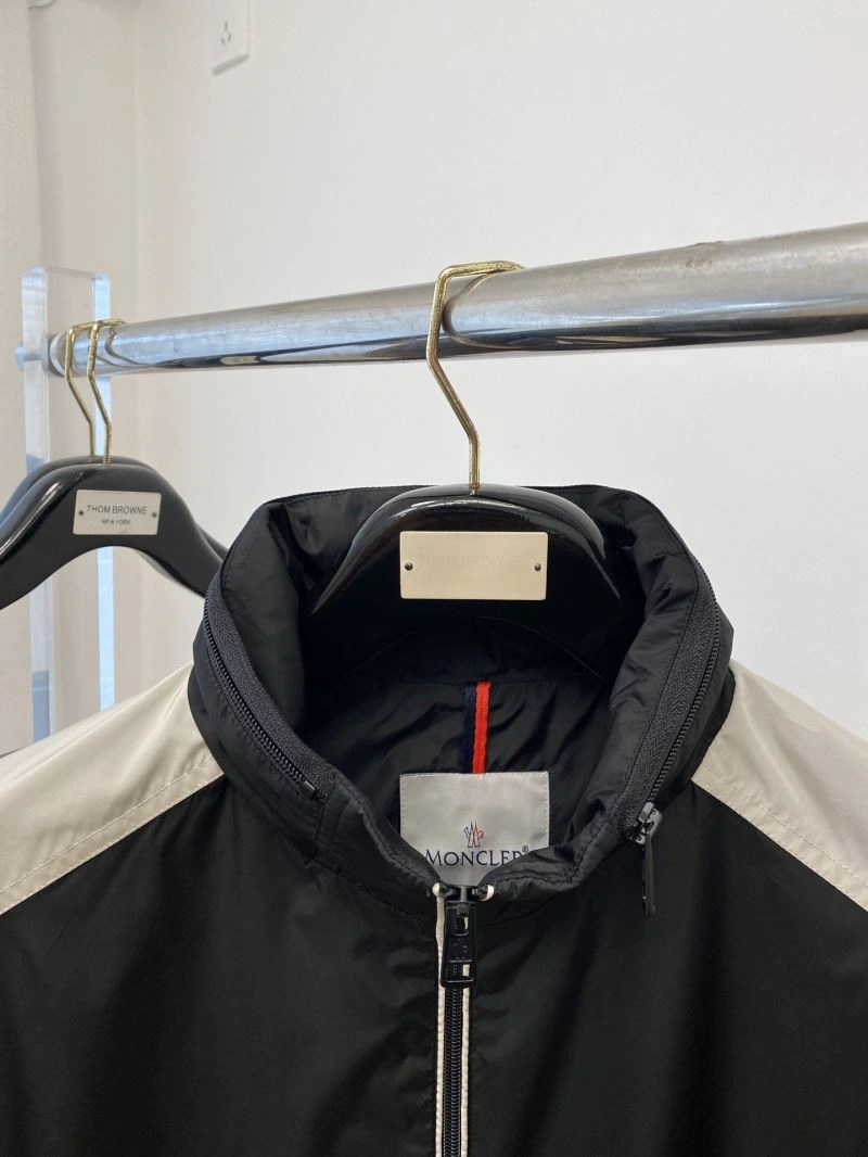 Moncler Outwear EasyCare 142094