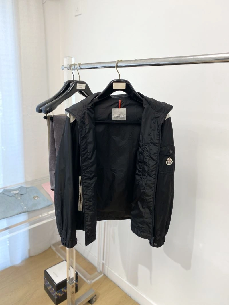 Moncler Outwear EasyCare 142094