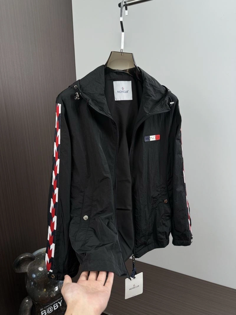 Reliable Moncler Outwear 142104