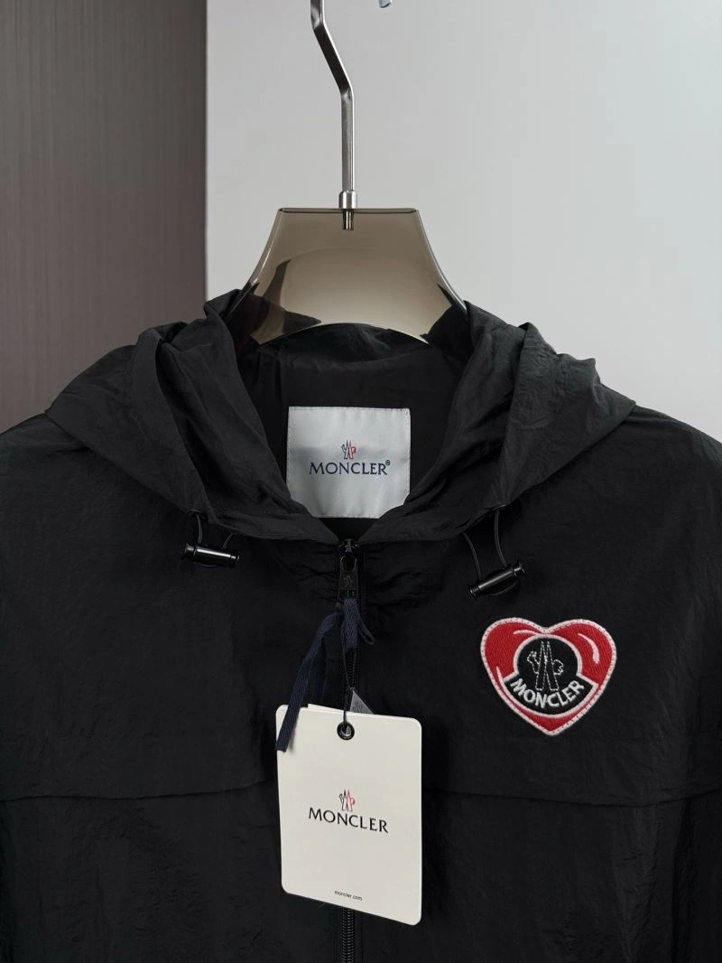 Moncler Outwear Cozy 142095