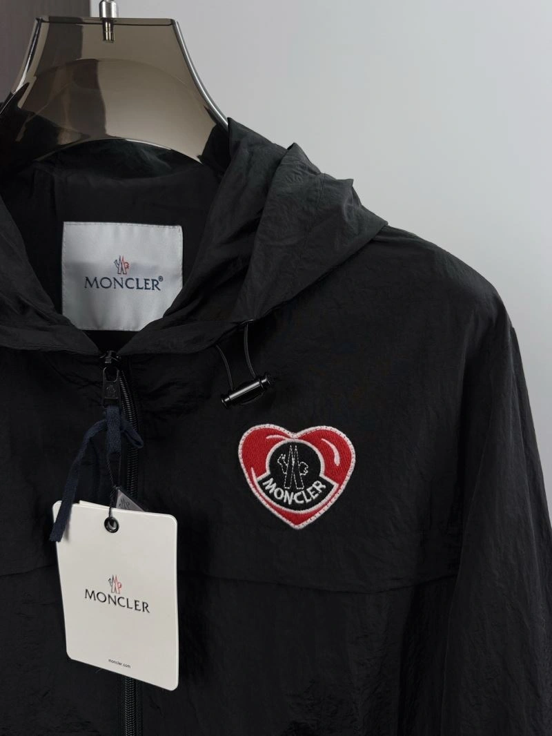 Moncler Outwear Cozy 142095