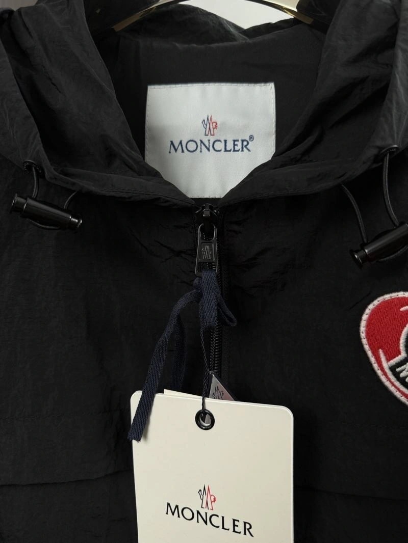 Moncler Outwear Cozy 142095