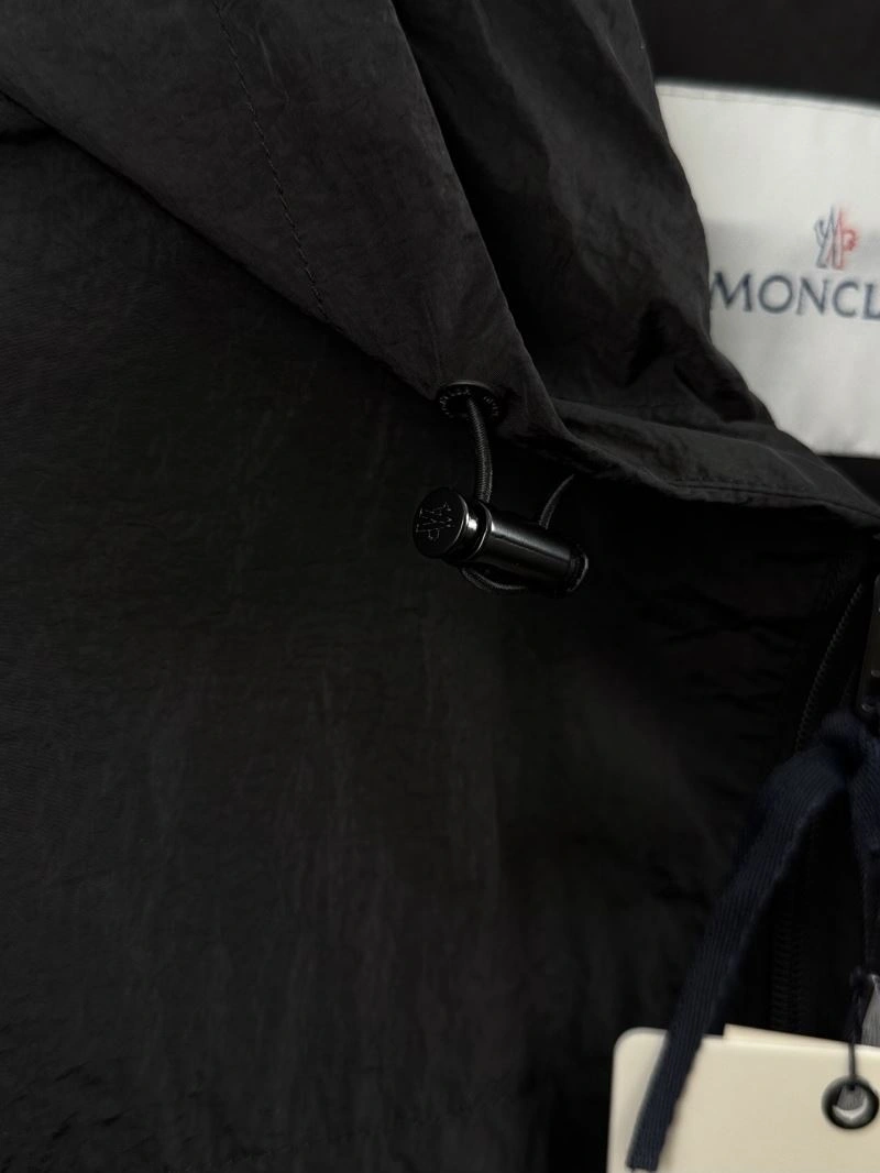 Moncler Outwear Cozy 142095