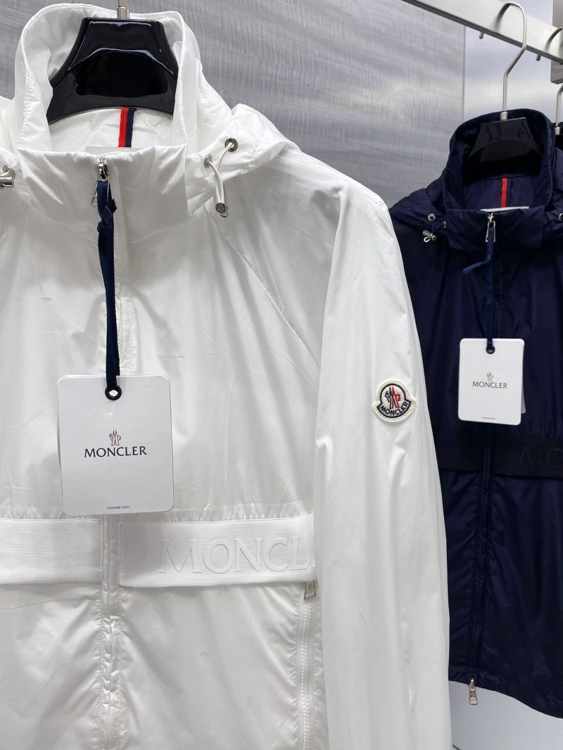 Moncler Outwear MultiPurpose 142101