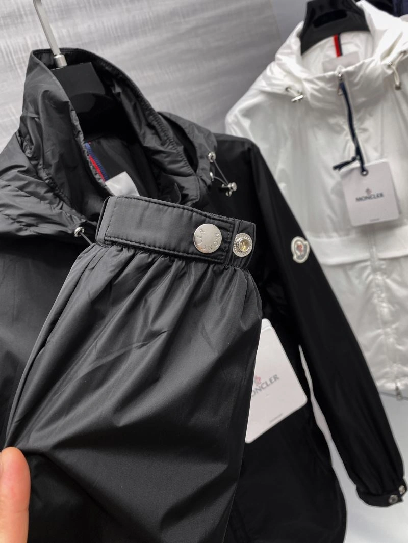 Moncler Outwear Unisex 142096