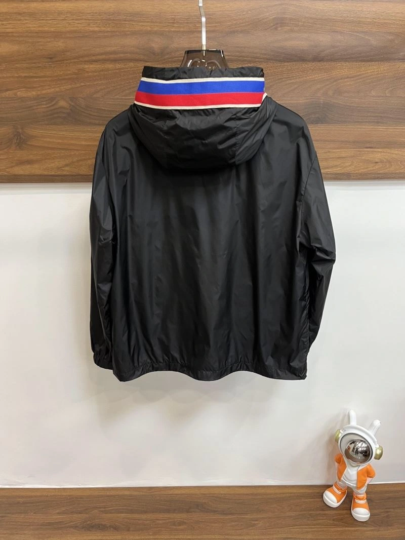 MoistureWicking Moncler Outwear 142090