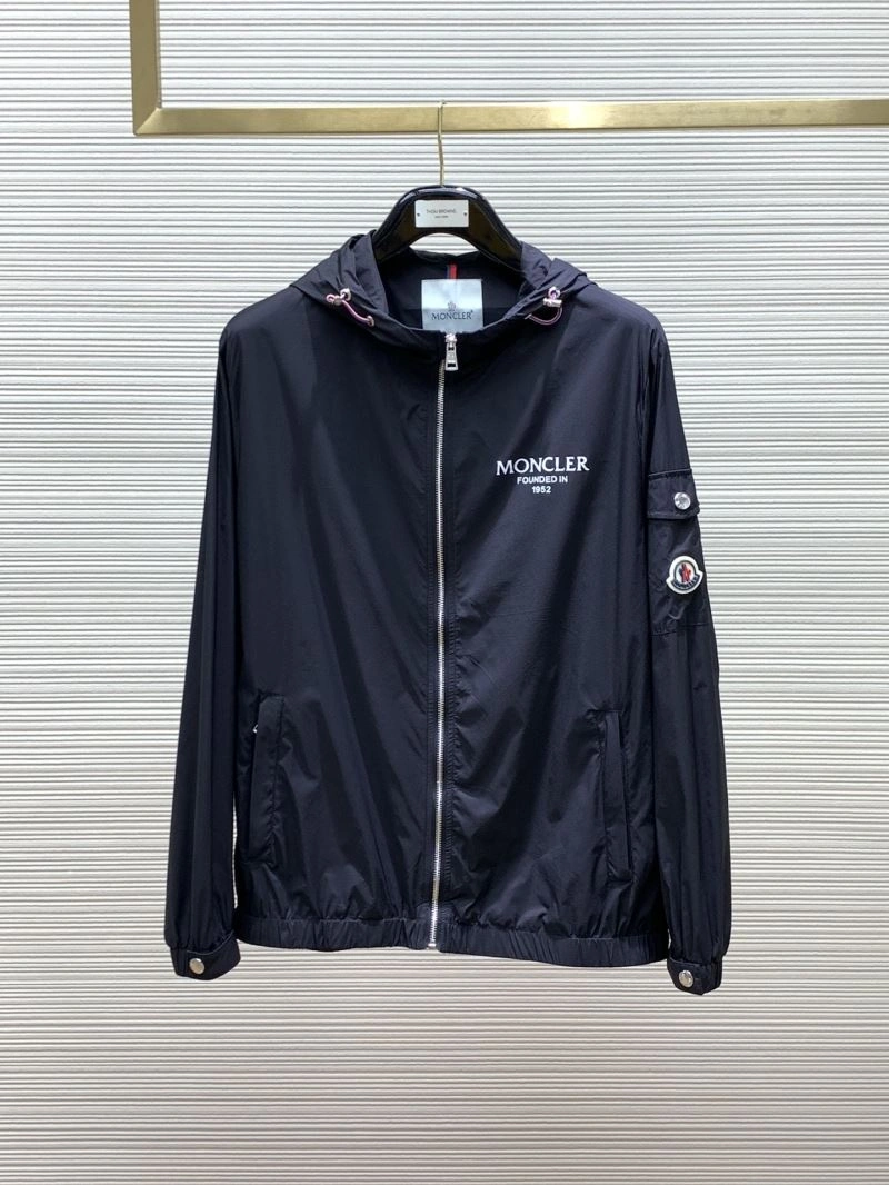 Chic Moncler Outwear 142084