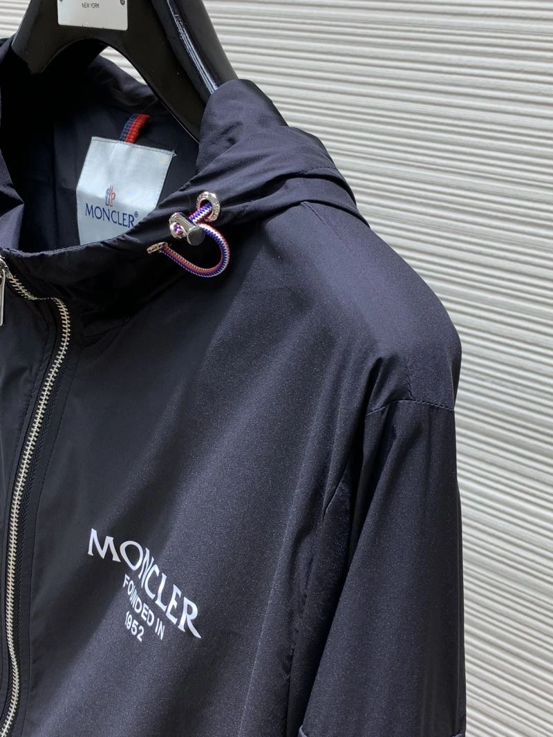 Chic Moncler Outwear 142084