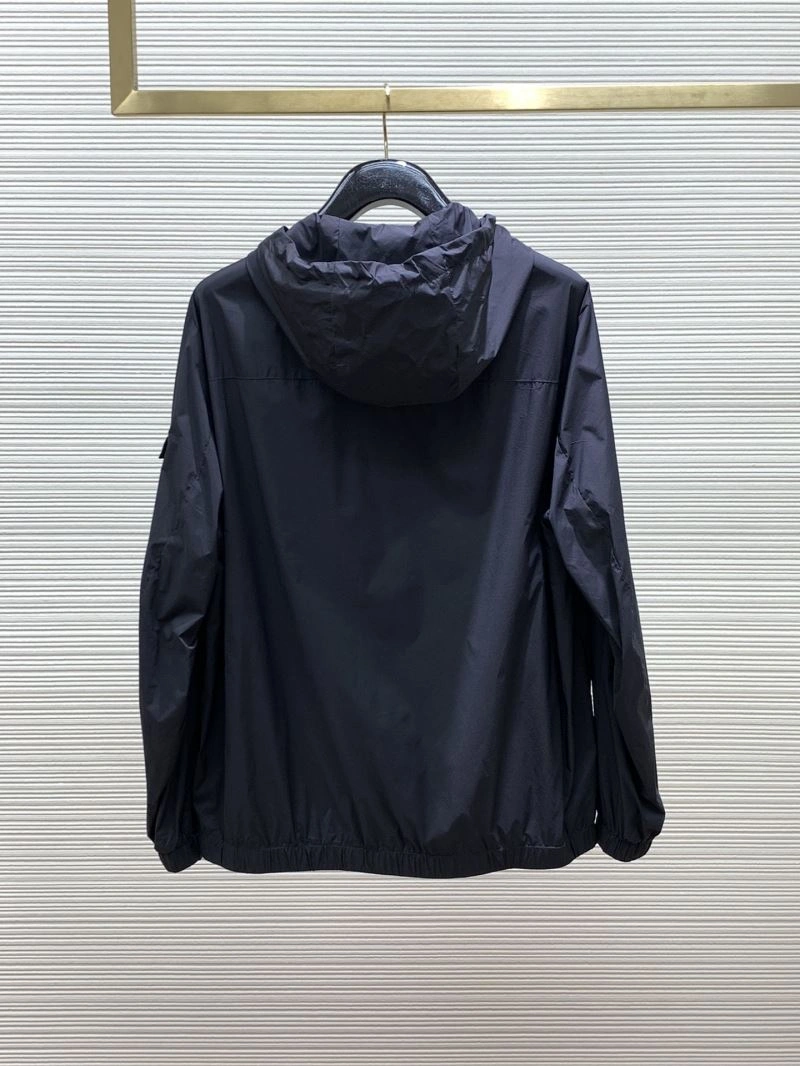Chic Moncler Outwear 142084