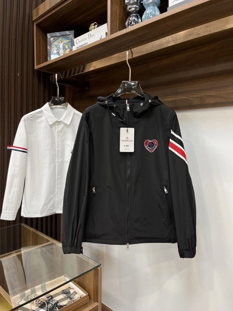 Moncler Outwear Timeless 142091