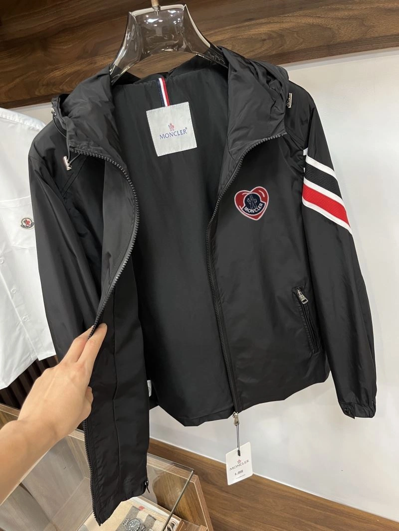 Moncler Outwear Timeless 142091
