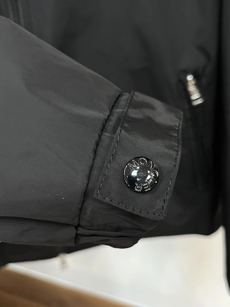 Moncler Outwear Timeless 142091